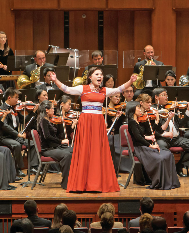 Shenyun-Singer-Soprano Geng