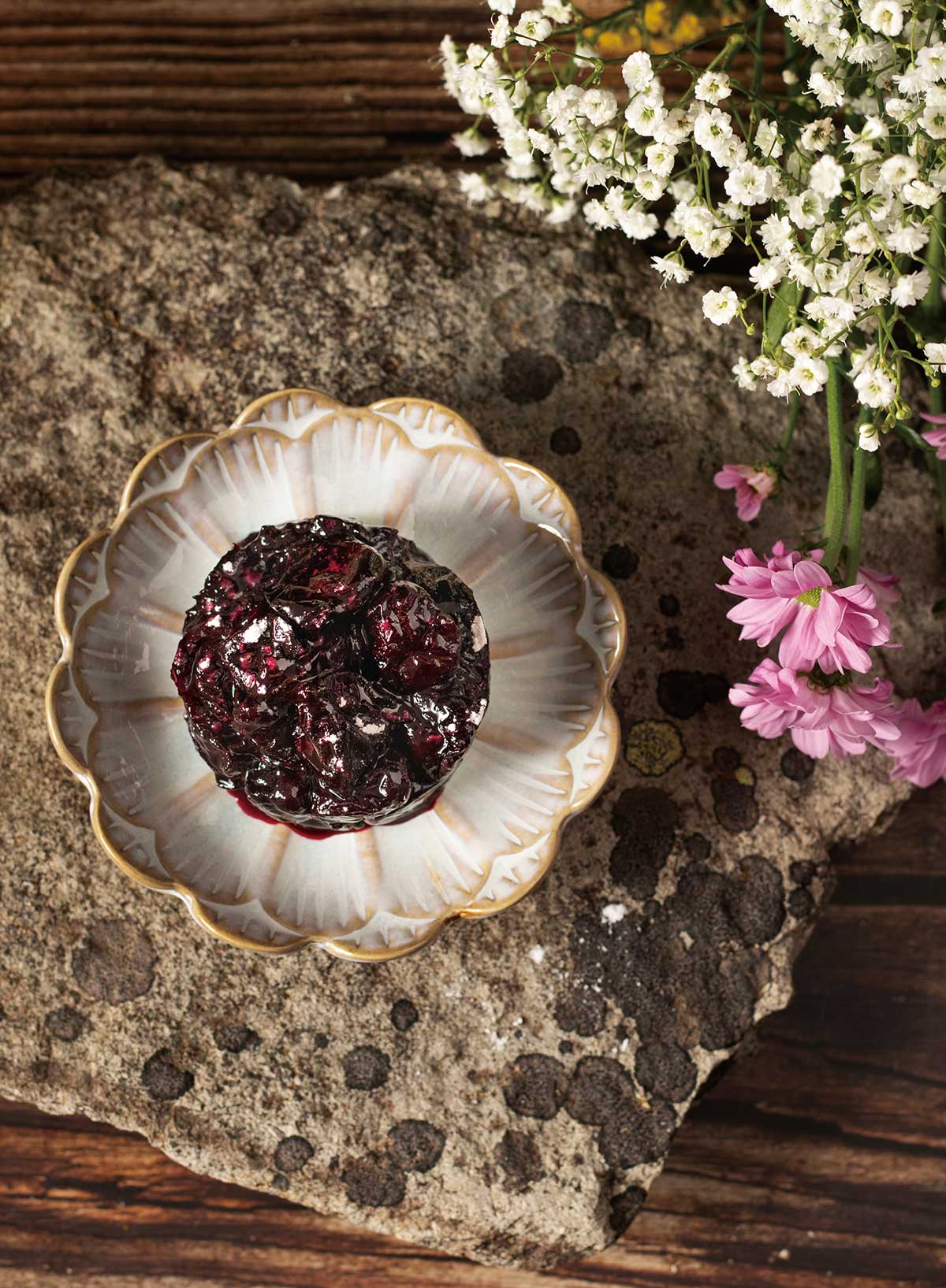Boiled red cherries with honey
